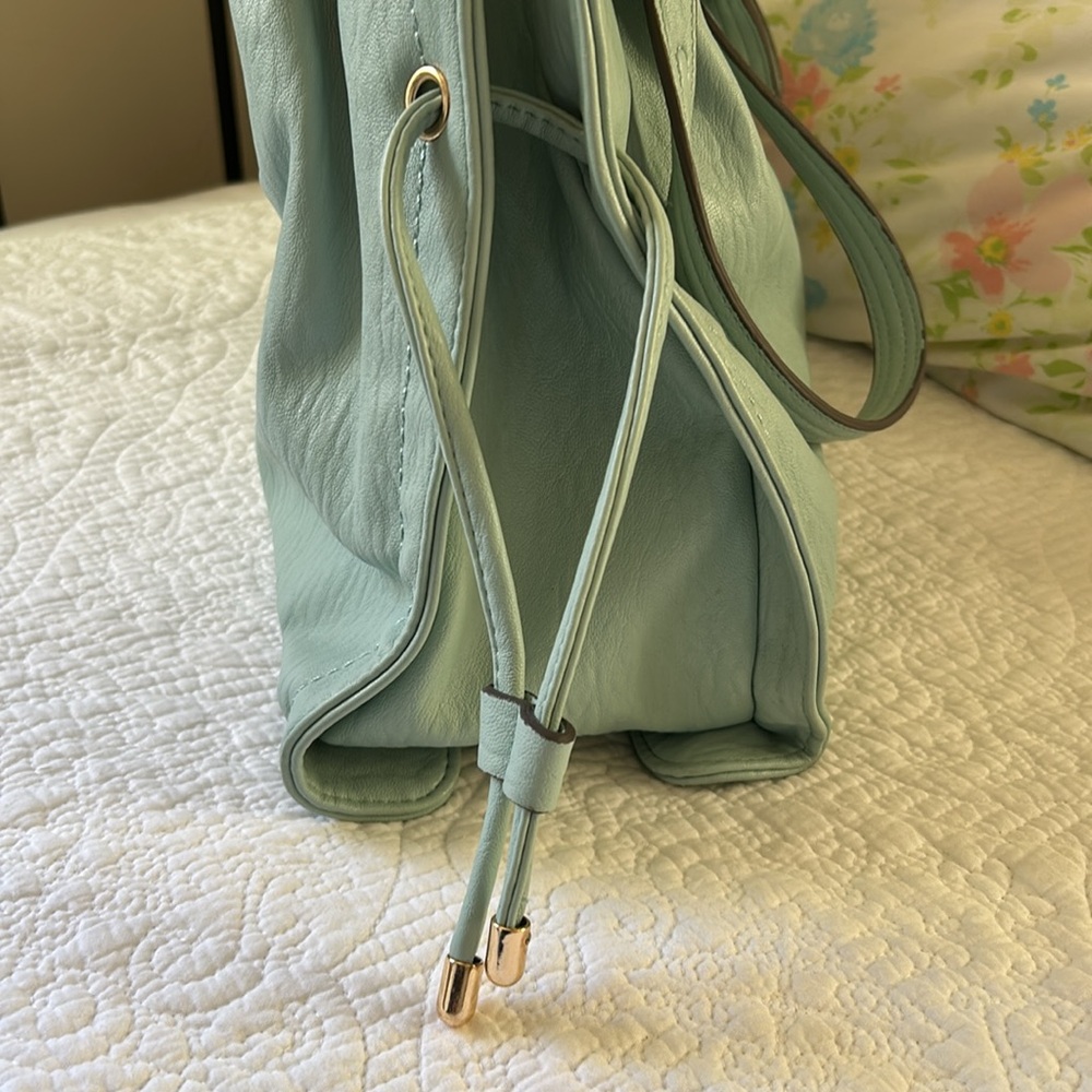 Jessica Simpson aqua teal double strap handbag with gold tone hardware. - Picture 6 of 14